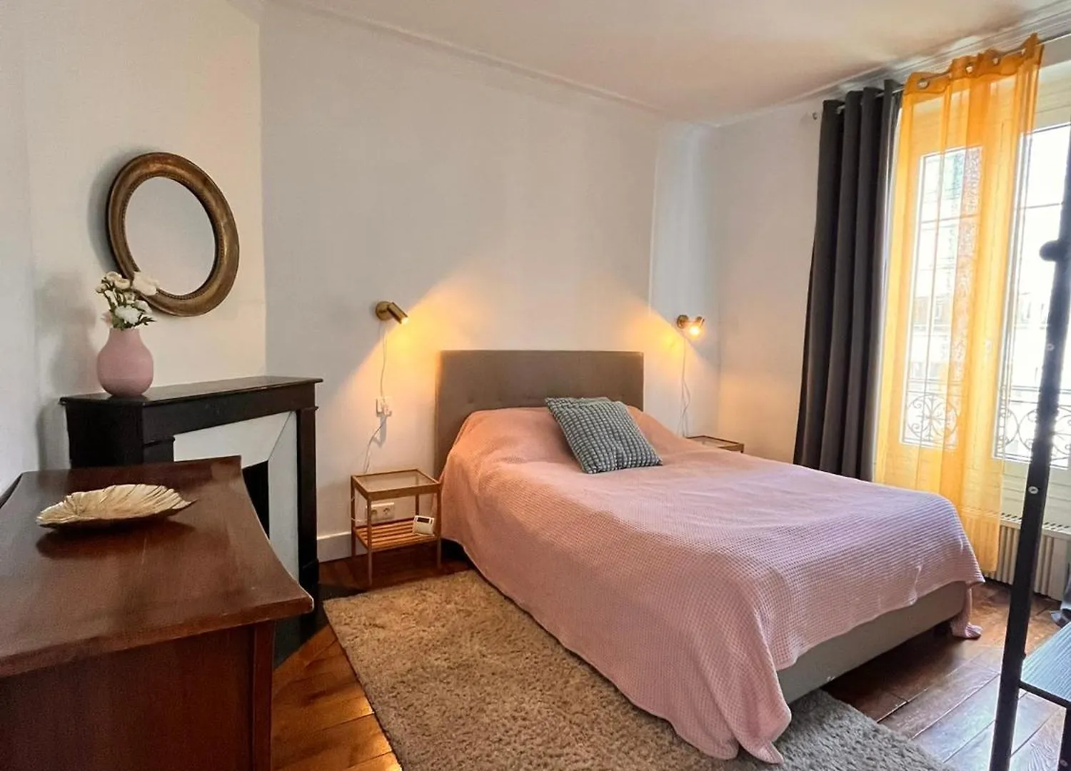 Reve D\'Ete A Paris contacts